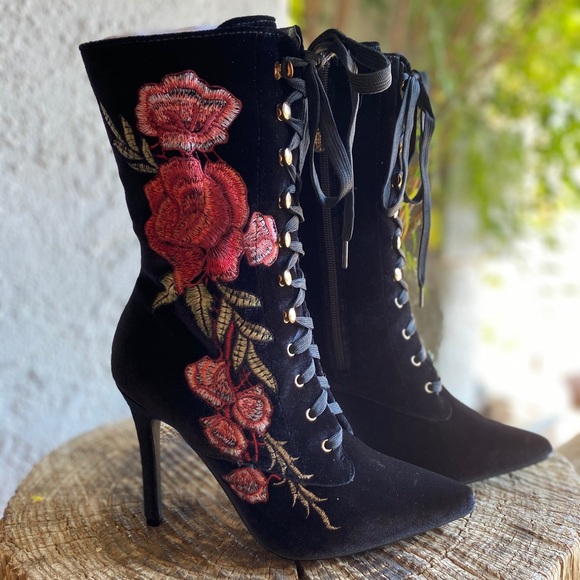 Cape Robbin Shoes - Cape Robbin Women's Embroidered Lace Up Boots